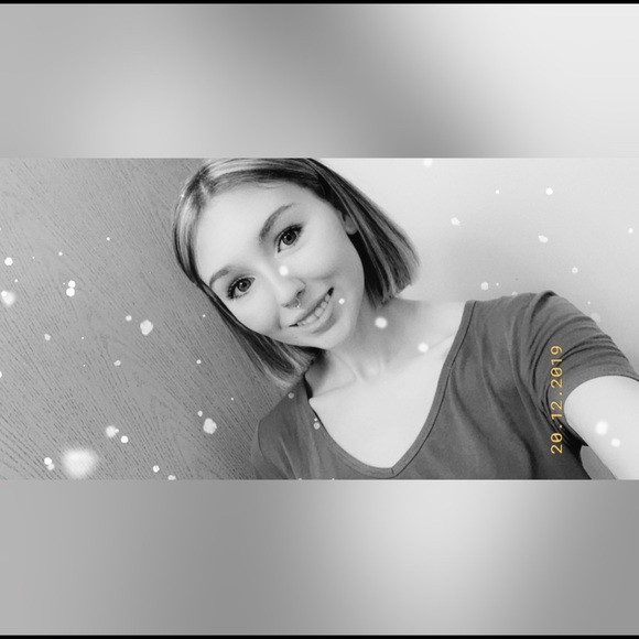 Meet your Posher, Meg - Picture 1 of 1